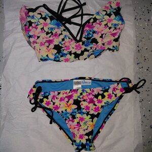 California waves floral swim 2 piece M